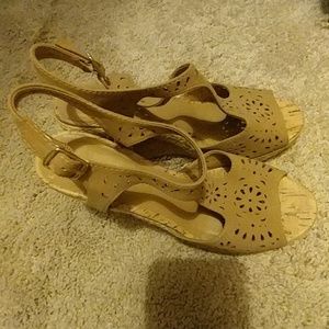 Tan Wedges